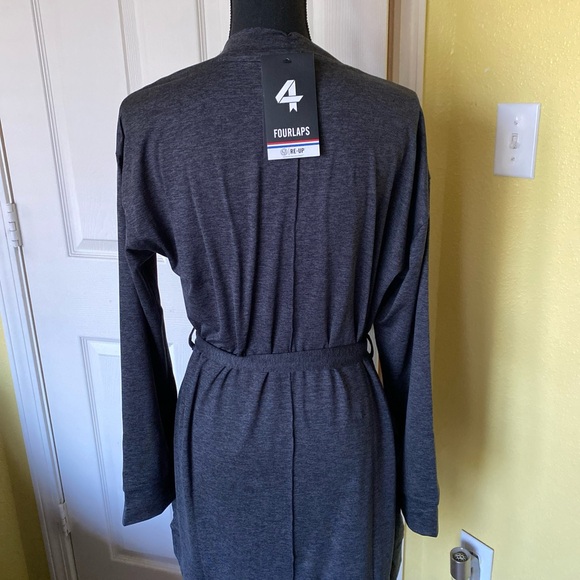 NWT Fourlaps Stratus Wrap/Robe, size M, $98 - Picture 2 of 3